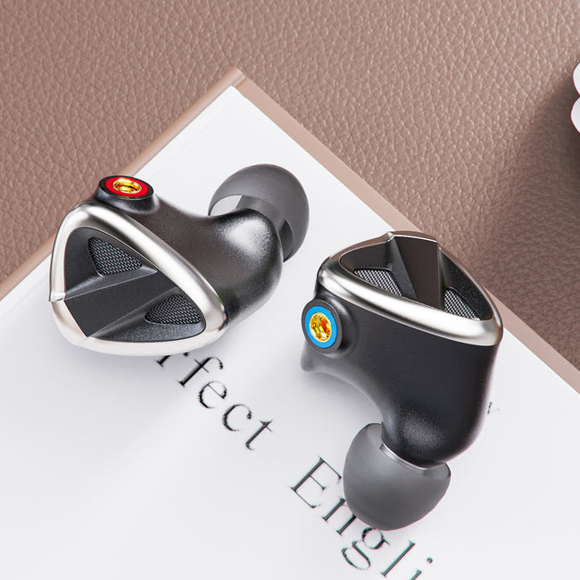 FiiO FH19 Hybrid In-Ear Monitor - IEM -2 Dynamic 6 BA – 8 Drivers, Semi-Open Earphone, Titanium midframe Aluminum shell
אוזניות מוניטור אינאיר מקצועיות חוטיות, היברידיות FiiO FH19 – 2 דרייברים דינמיים ושישה דרייברי BA במבנה פתוח חלקית