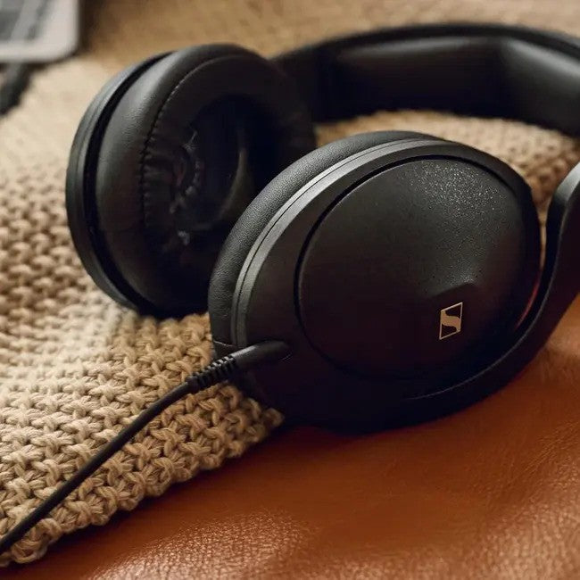 Sennheiser HD620S Over-Ear, Wired, Closed Back, Dynamic Audiophile Headphones
אוזניות סנהייזר אודיופיליות, HD620S אוזניות קשת חוטיות, גב סגור, דרייבר דינמי 42 מ"מ