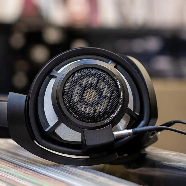 Headphonesסנהייזר HD 800 S אוזניות קשת חוטיות, מנגנון דינמי פתוח, אודיופיליות, מובילות בתחומן