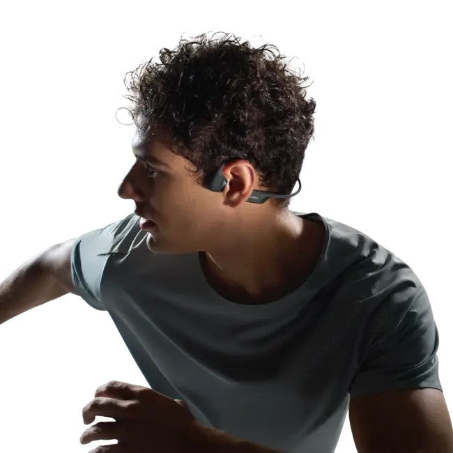 Shokz OPENRUN Pro 2 wireless Bone Conduction Open-Ear Endurance headphones, Grey
אוזניות ריצה אלחוטיות אופן-רן פרו 2 בשיטת הולכת עצם ללא חדירה לאוזן, אוזניות ספורט עמידות מוגנות מים מבית שוקז