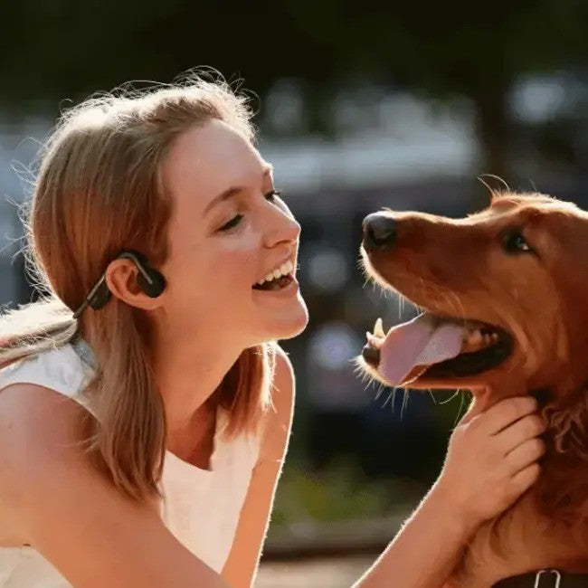 Shokz OpenMove wireless Bone Conduction Open-Ear Lifestyle & Sport Headphones, Grey
אוזניות אלחוטיות אופן-מוב בשיטת הולכת עצם ללא חדירה לאוזן, אוזניות בלוטוס לפנאי וספורט מבית שוקז, צבע אפור