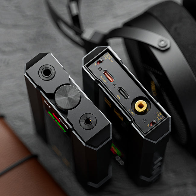 FiiO Q15 – Desktop/Portable Hi-End AKM, Bluetooth - DAC and Headphone Amplifier
מגבר אוזניות ודקודר שולחני/נייד יוקרתי, כולל בלוטוס - FiiO Q15