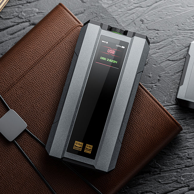 FiiO Q15 – Desktop/Portable Hi-End AKM, Bluetooth - DAC and Headphone Amplifier
מגבר אוזניות ודקודר שולחני/נייד יוקרתי, כולל בלוטוס - FiiO Q15