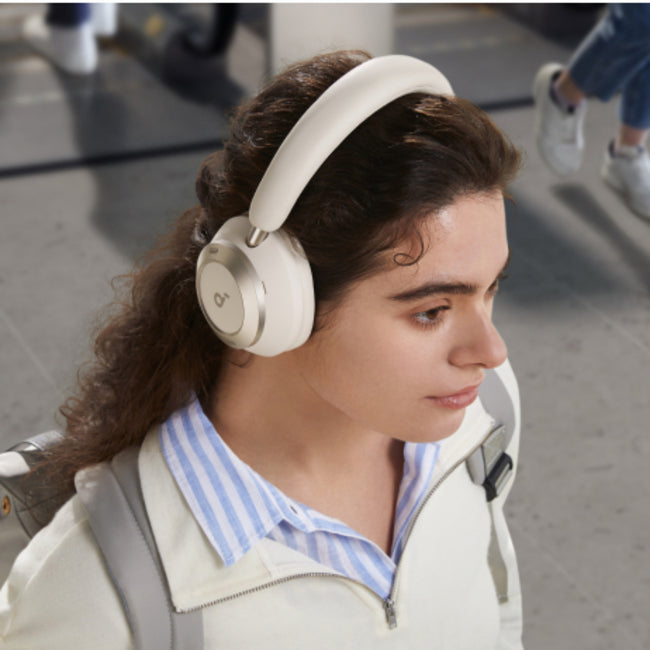 Anker Soundcore Space One Pro, Foldable Over-Ear, ANC, BT Headphones, white
אוזניות קשת יוקרתיות, אוזניות אלחוטיות מתקפלות עם השתקת רעשים אקטיבית, דגם ספייס וואן פרו מבית אנקר סאונדקור, צבע לבן