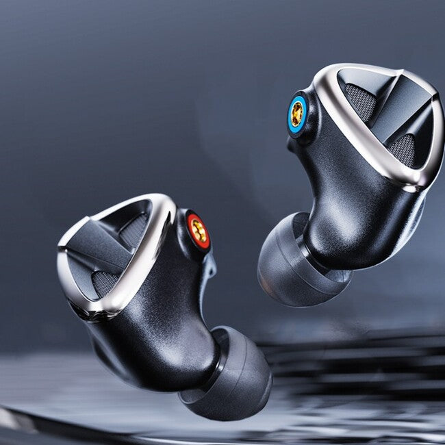 FiiO FH19 Hybrid In-Ear Monitor - IEM -2 Dynamic 6 BA – 8 Drivers, Semi-Open Earphone, Titanium midframe Aluminum shell
אוזניות מוניטור אינאיר מקצועיות חוטיות, היברידיות FiiO FH19 – 2 דרייברים דינמיים ושישה דרייברי BA במבנה פתוח חלקית

