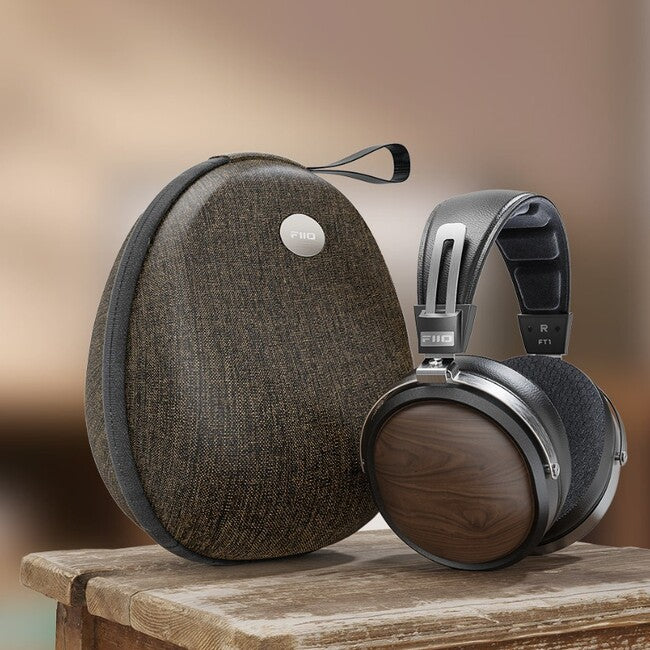 FiiO FT1 – Over-Ear Closed-Back Headphones, 60mm Large Dynamic Driver, American Black Walnut Shell
אוזניות קשת חוטיות אודיופיליות עוטפות אוזן, FiiO FT1 גב סגור מעץ אגוז אמריקאי כהה, דרייבר 60 מ"מ, כולל תיק נשיאה יוקרתי 
