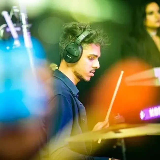 Sennheiser HD280 Pro, Professional, Over-Ear, Closed Back, Dynamic Headphones
אוזניות סנהייזר מקצועיות HD280Pro, אוזניות חוטיות, דינמיות, עוטפות אוזן גב סגור
