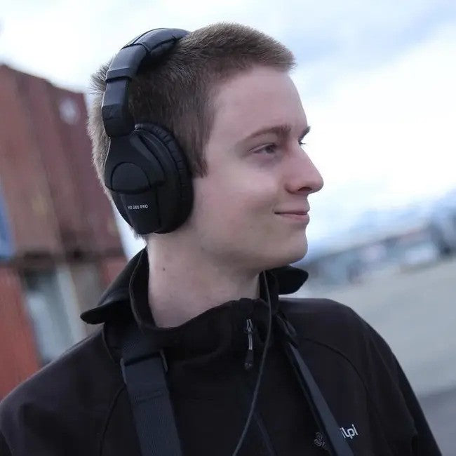Sennheiser HD280 Pro, Professional, Over-Ear, Closed Back, Dynamic Headphones
אוזניות סנהייזר מקצועיות HD280Pro, אוזניות חוטיות, דינמיות, עוטפות אוזן גב סגור
