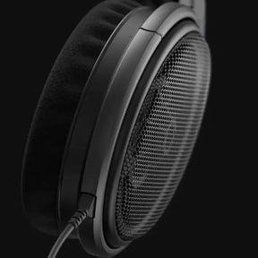 Sennheiser HD600 High-Definition Open-Back, wired Audiophile Over-Ear Dynamic Headphones
אוזניות סנהייזר HD600 - אוזניה חוטית, קשת מעל האוזן, אוזניית אודיופיל רמקול דינמי גב פתוח, צבע שחור
