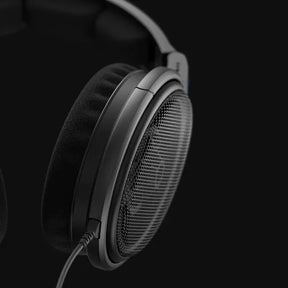 Sennheiser HD600 High-Definition Open-Back, wired Audiophile Over-Ear Dynamic Headphones
אוזניות סנהייזר HD600 - אוזניה חוטית, קשת מעל האוזן, אוזניית אודיופיל רמקול דינמי גב פתוח, צבע שחור
