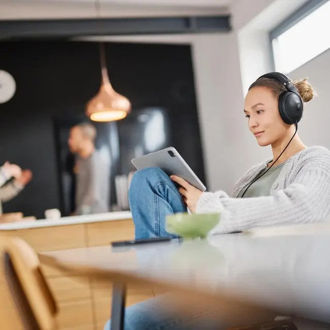 Sennheiser HD620S Over-Ear, Wired, Closed Back, Dynamic Audiophile Headphones
אוזניות סנהייזר אודיופיליות, HD620S אוזניות קשת חוטיות, גב סגור, דרייבר דינמי 42 מ"מ 
