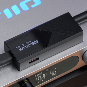 FiiO KA17, Premium Portable USB Dongle DAC and Headphone Amplifier with Special Desktop Mod מגבר אוזניות פרימיום - דונגל נייד, כולל ממיר דיגיטל לאנלוג (דאק), עם מצב הפעלה יחודי כמגבר אוזניות שולחני - קיי.איי.17 מבית פיו