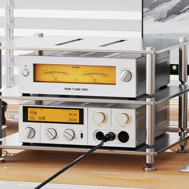 FiiO WARMER R2R – Desktop R2R Buffer and DAC, Fully differential true 24Bit R2R resistor arrays DAC, Four JJ electronic E8CC tubes