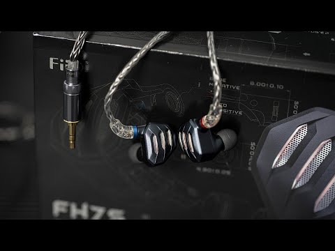 FiiO FH7S -Hybrid InEar Monitor Headphones IEM, 1 Dynamic and 4 BAs Drivers
אוזניות מוניטור אינאיר מקצועיות חוטיות, היברידיות FiiO FH7S  – דרייבר דינמי גדול וארבעה דרייברי BA עם 3 פילטרי נחיר לכיוונון הסאונד וכבל עם ראש מתחלף 3.5/4.4 מ"מ
