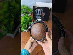 FiiO FT1 – Over-Ear Closed-Back Headphones, 60mm Large Dynamic Driver, American Black Walnut Shell
אוזניות קשת חוטיות אודיופיליות עוטפות אוזן, FiiO FT1 גב סגור מעץ אגוז אמריקאי כהה, דרייבר 60 מ"מ, כולל תיק נשיאה יוקרתי 
