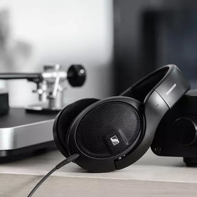 Sennheiser HD 560S - Dynamic Open Back, Over Ear Headphone, Black אוזניות סנהייזר קשת מעל האוזן, רמקול דינמי, גב פתוח, צבע שחור