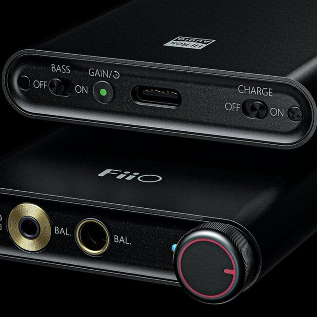 FiiO Q3 MQA Portable Headphone Amplifier&DAC, AMP/DAC: Digital to Anlog Converter  FiiO מגבר אוזניות נייד וממיר אודיו דיגיטל לאנלוג מבית 